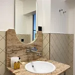 New Lafayette Hotel