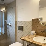 New Lafayette 4*