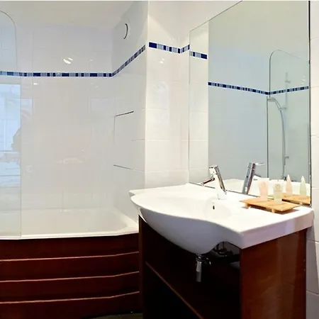 New Lafayette Отель 4*