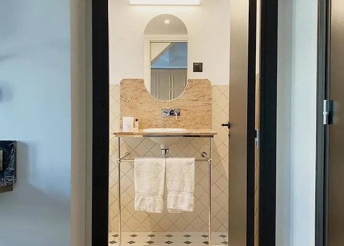 New Lafayette Szálloda